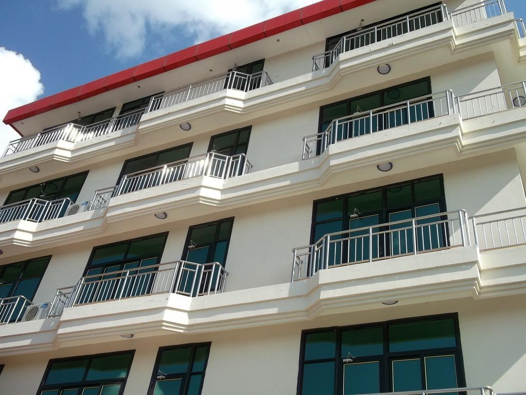 Star City Hotel Dar es Salaam Exteriör bild