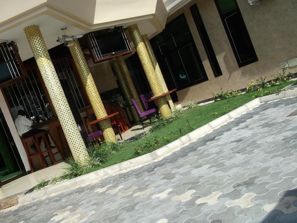 Star City Hotel Dar es Salaam Exteriör bild