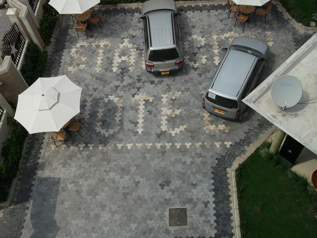 Star City Hotel Dar es Salaam Exteriör bild