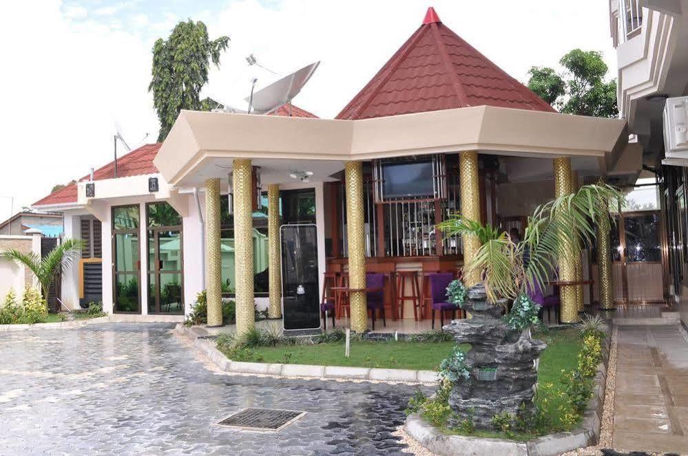 Star City Hotel Dar es Salaam Exteriör bild